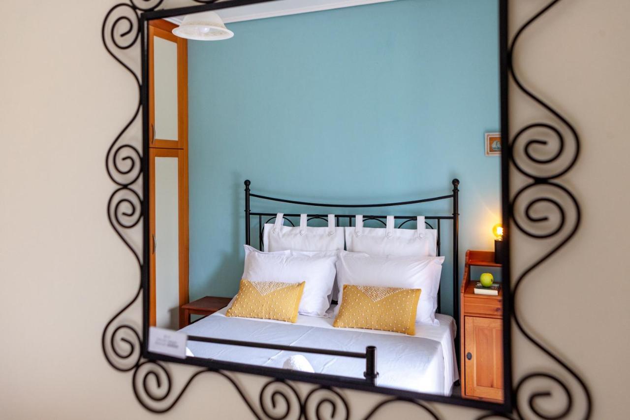 Dimeli Junior Apartment At The Beach バルバティ エクステリア 写真