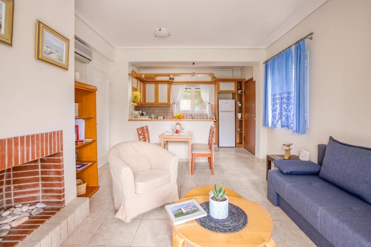 Dimeli Junior Apartment At The Beach バルバティ エクステリア 写真